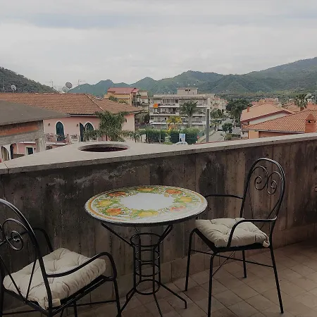 Bed & Breakfast La Porta Dell'alcantara