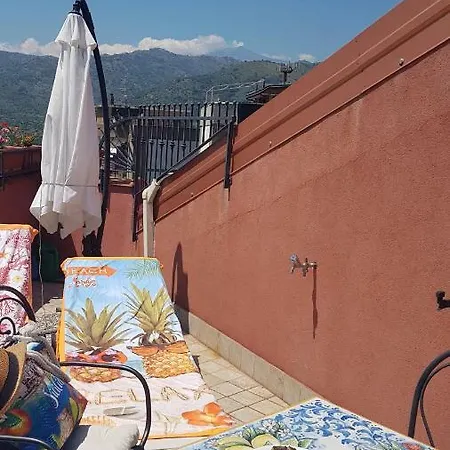 La Porta Dell'alcantara Bed & Breakfast Gaggi