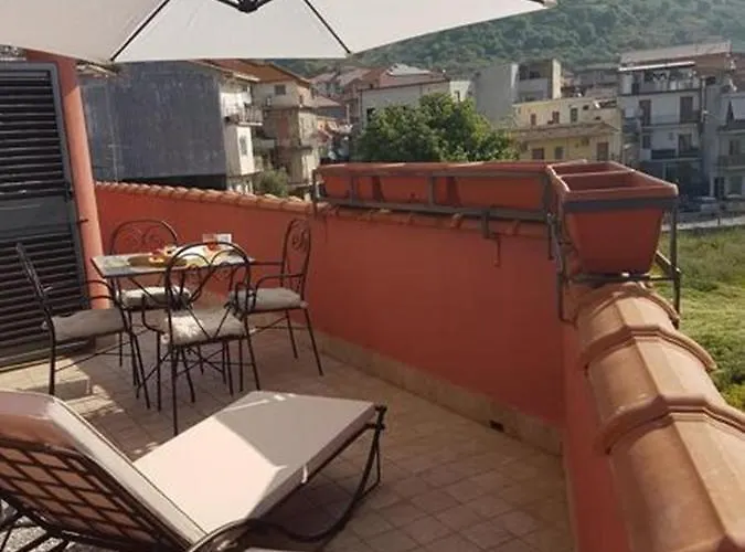 La Porta Dell'alcantara Oda ve Kahvaltı 4*