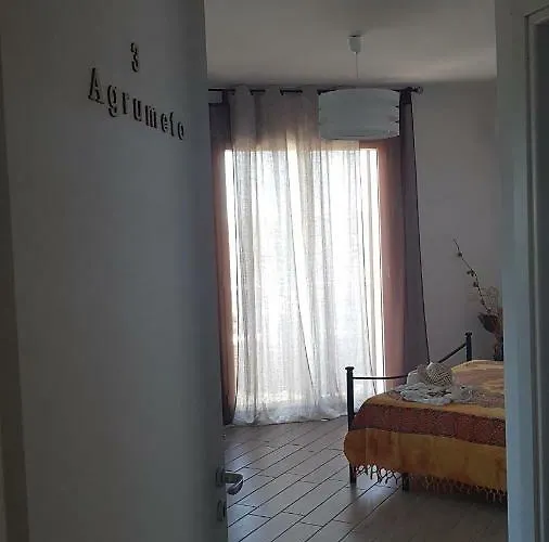 La Porta Dell'alcantara Gaggi