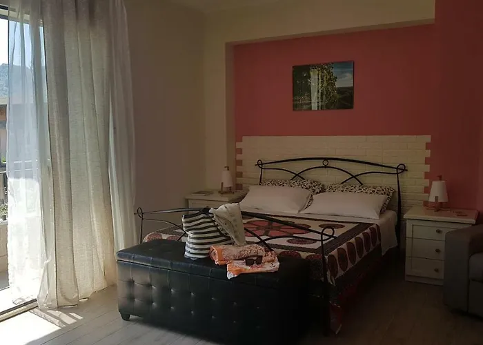 La Porta Dell'alcantara Oda ve Kahvaltı